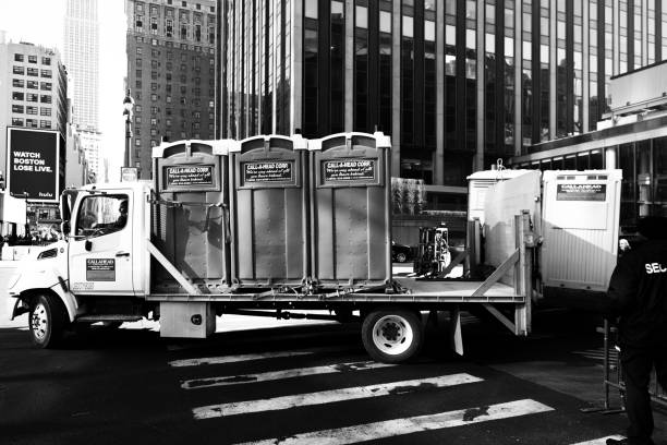 Best Porta potty delivery and setup  in Palmer, TX